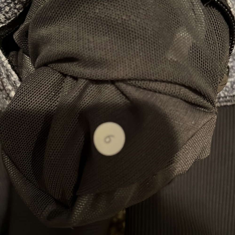 Lululemon Jacket - Picture 6 of 8